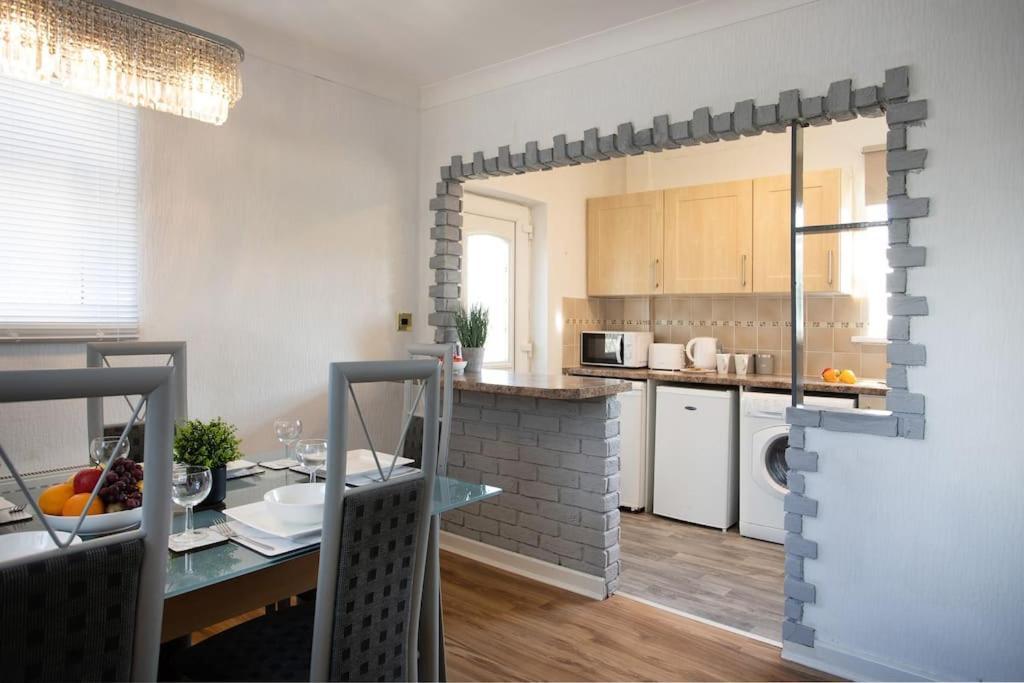 Rawmarsh House, Rotherham For Contractors & Families, Free Parking, High Speed Wifi, Etc Exterior foto